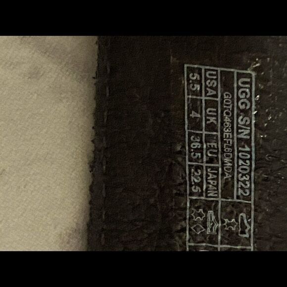 UGG Aja Suede Sandals  - Picture 6 of 6